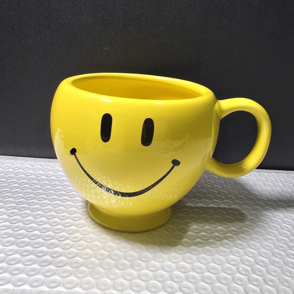 Teleflora Smiley Face Cup/Mug/Planter  20 oz  Vintage